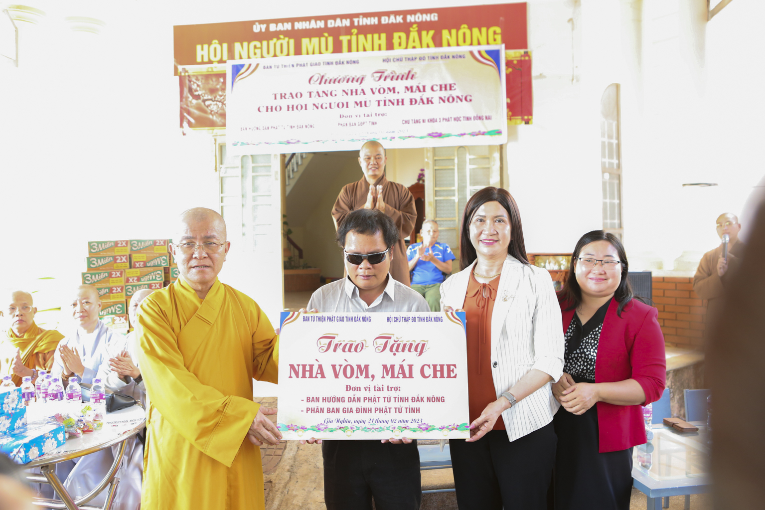 Trao tặng quà, cộng trình phụ Nhà Vòm, Mái Che cho Hội Người mù tỉnh Đắk Nông