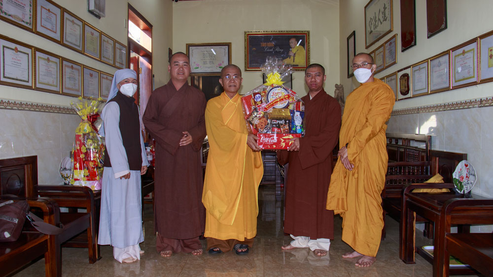 BST Phật Giáo Huyện Thăm, Chúc Tết Chư Tôn Đức Giáo Phẩm GHPGVN Tỉnh Đắk Nông và Các Cơ Quan Lãnh Đạo Chính Quyền