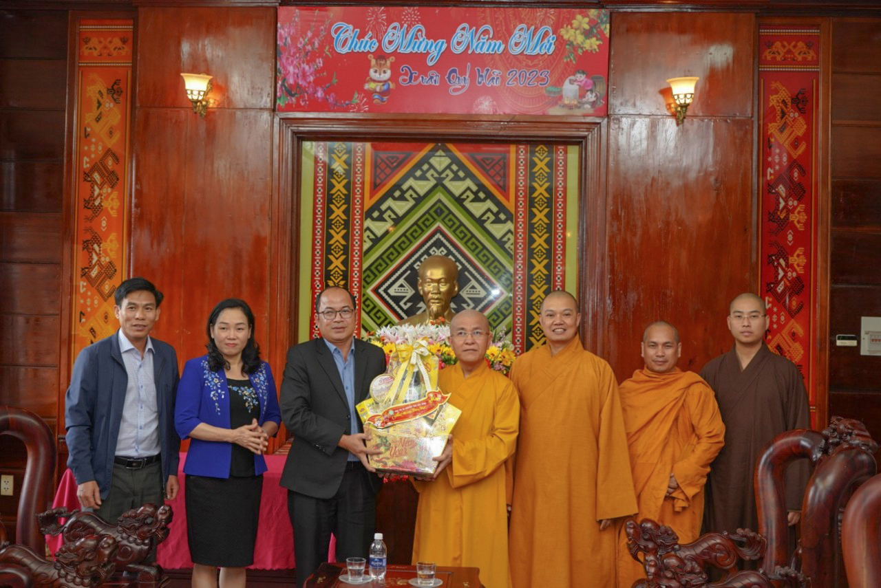 Ban Trị sự PG tỉnh Đắk Nông tổ chức thăm, chúc Tết Nguyên Đán năm 2023 đến lãnh đạo các cấp chính quyền tỉnh