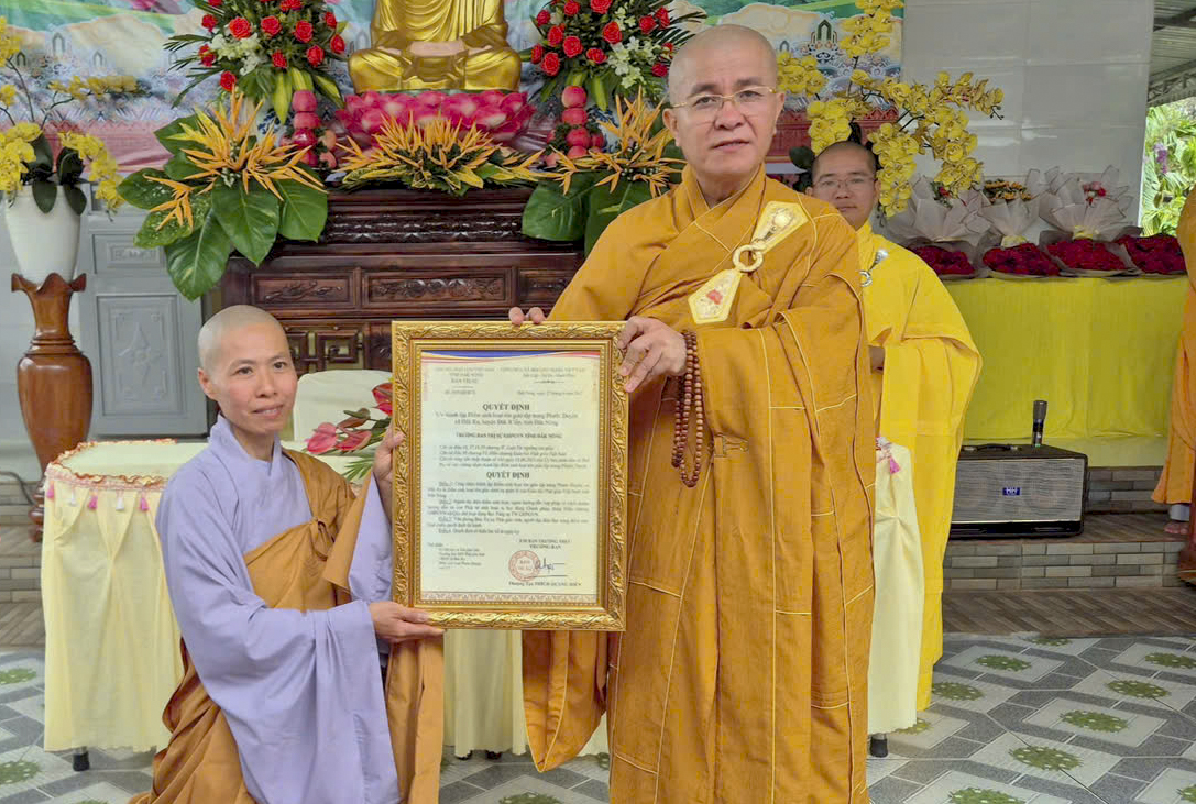 Lâm Đồng: Lễ công bố Quyết định thành lập điểm sinh hoạt Tôn giáo tập trung Đạo tràng Phước Duyên (X. Quảng Tín)