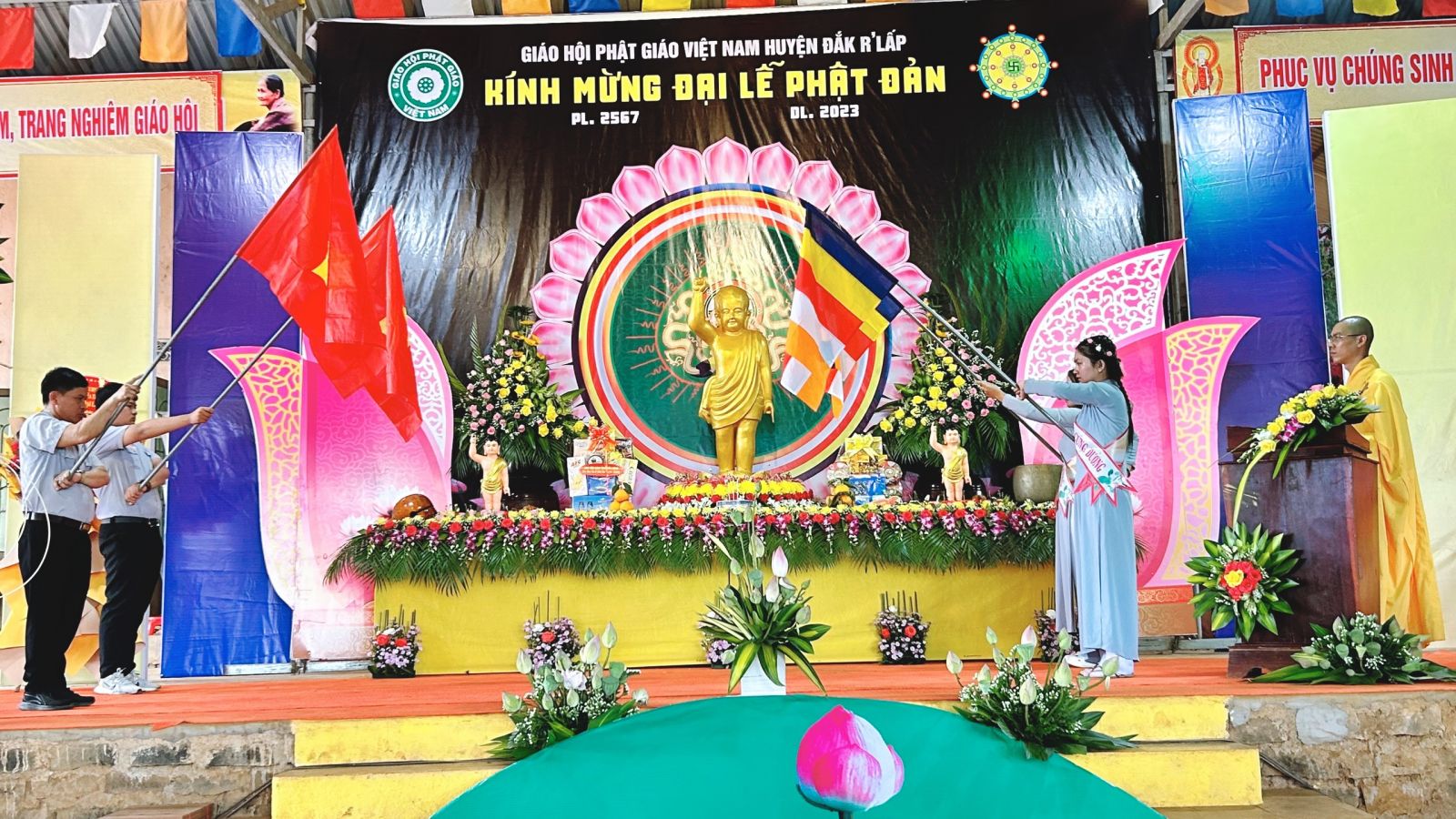 Ban Trị sự Phật giáo huyện Đăk R'lấp trang nghiêm tổ chức lễ Phật đản PL.2567 tại Chùa Hoa Khai - Văn phòng Ban Trị sự.