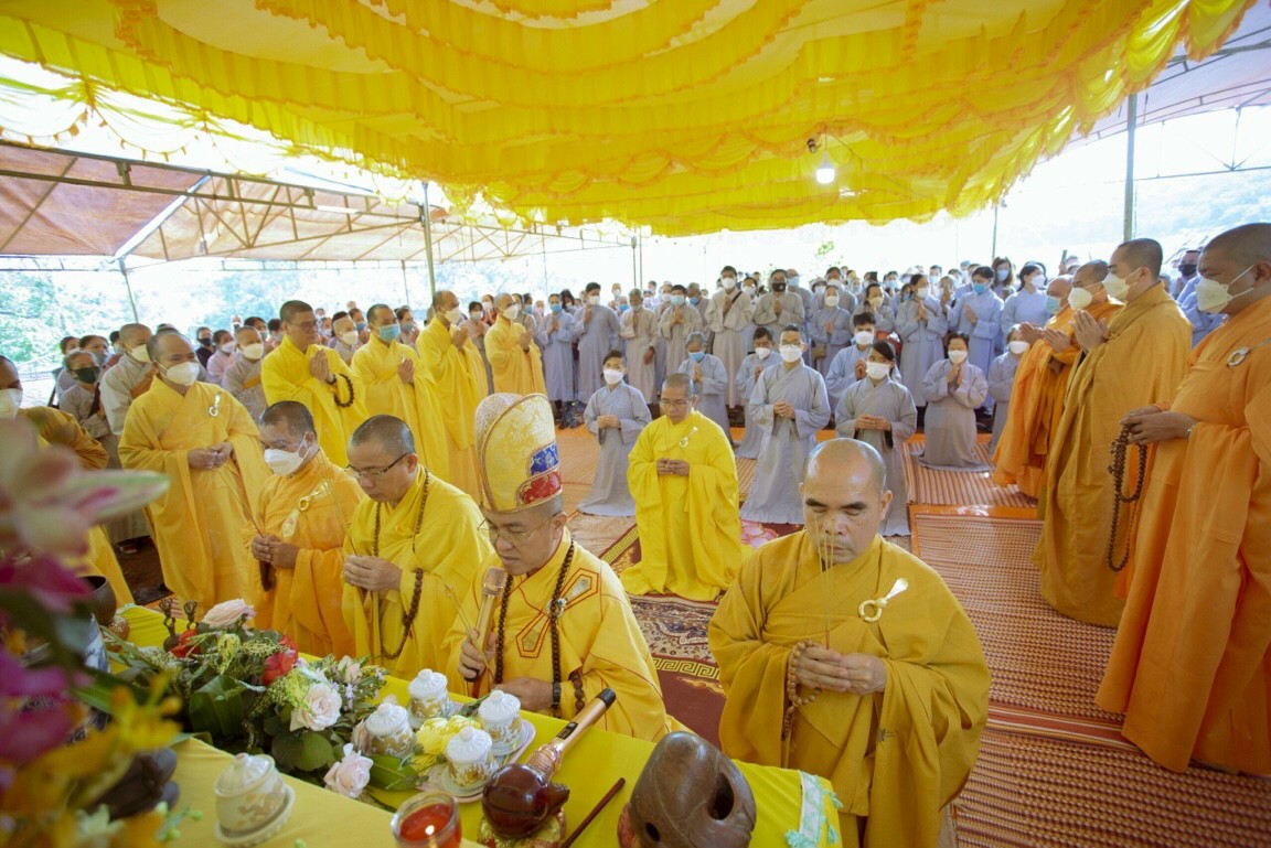Lễ chú nguyện rót đồng đúc chuông tại chùa Phước Hoa 