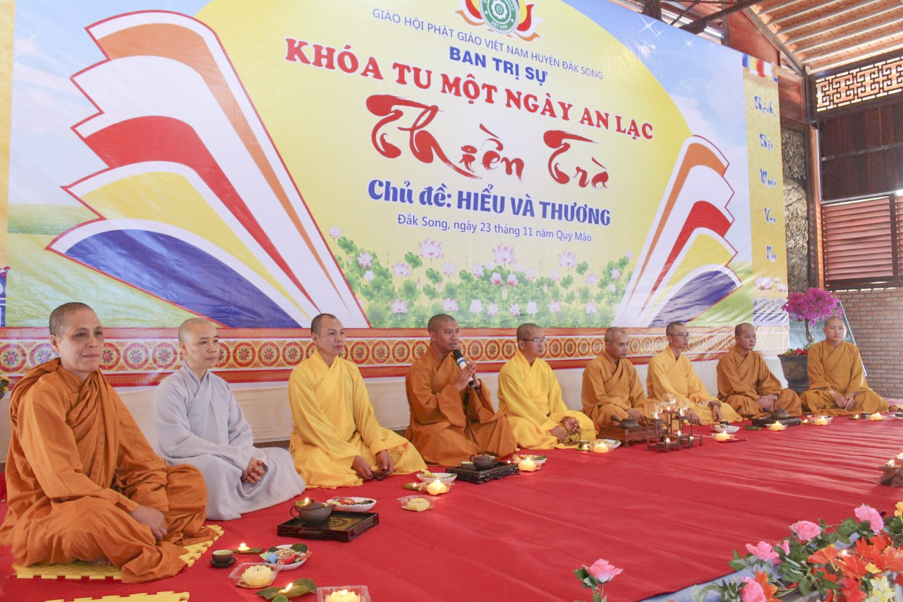 Đêm Thiền trà chủ đề “Hiểu và Thương” do BTS PG huyện Đắk Song tổ chức