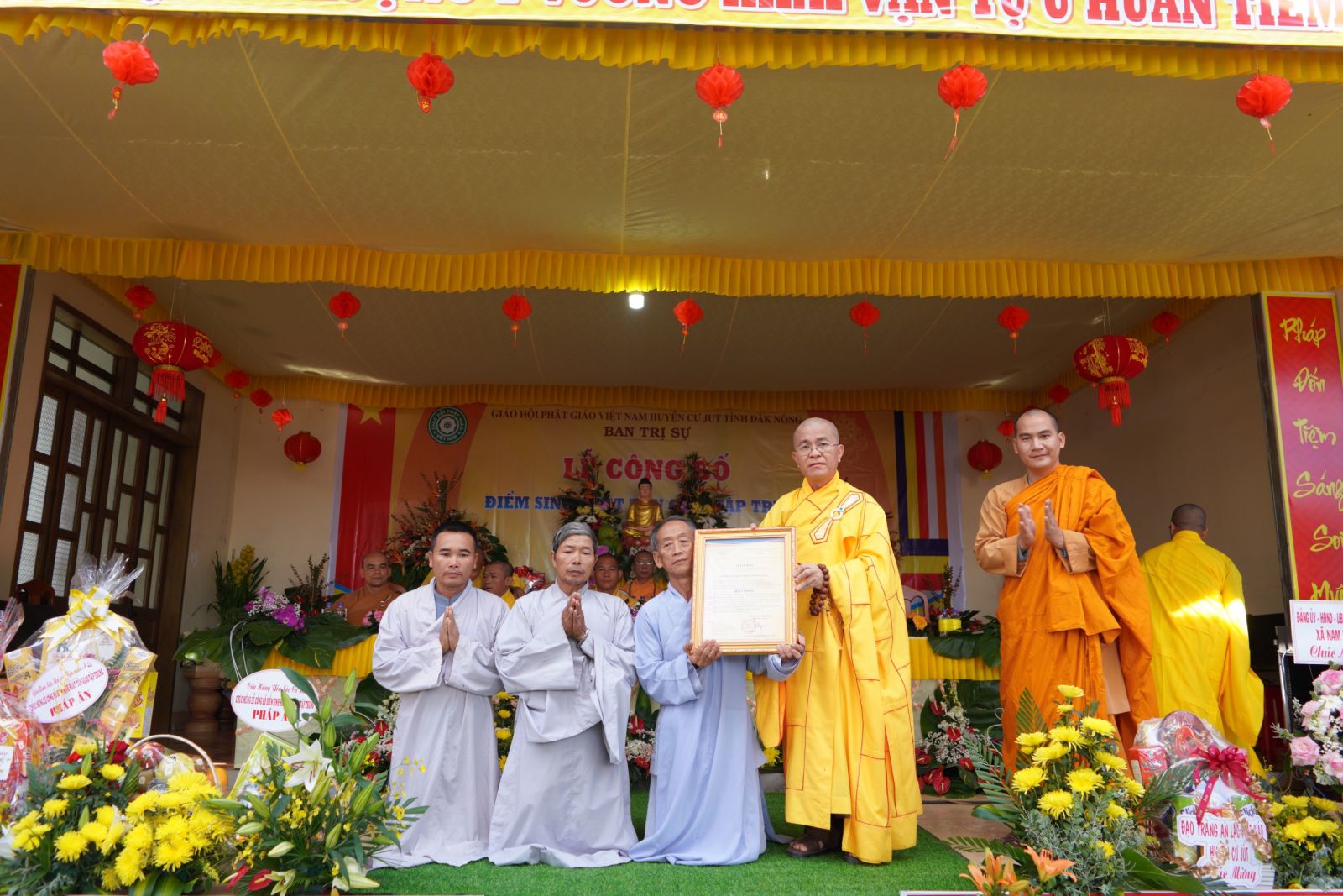 Lễ Công bố thành lập điểm sinh hoạt Tôn giáo tập trung Pháp Ân xã Nam Dong, huyện Cư Jút