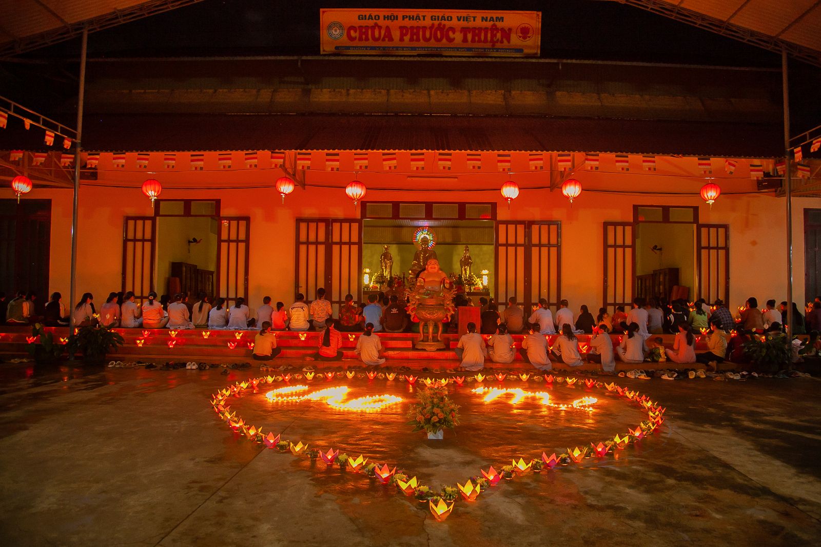 Krông Nô – chùa phước Thiện tổ chức lễ thắp nến tri ân nhân mùa Vu lan – Báo hiếu 
