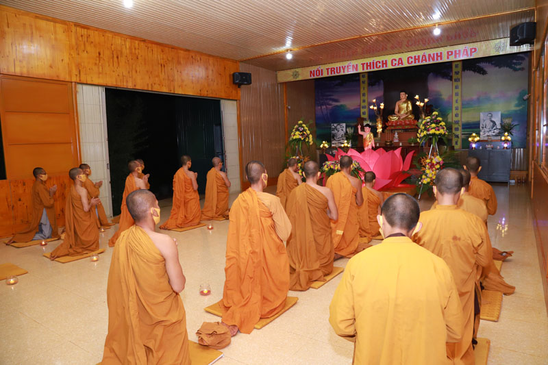 Tịnh xá Ngọc Đạt tổ chức lễ tắm Phật 