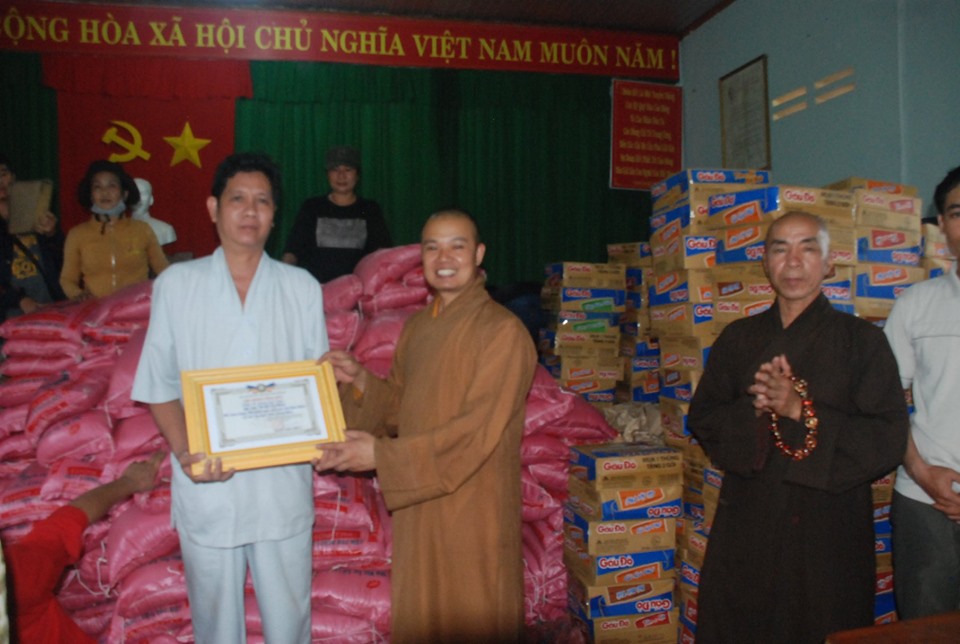 Phật giáo huyện Đăk R'lấp tặng 400 suất quà nhân lễ Vu Lan Báo Hiếu 2019