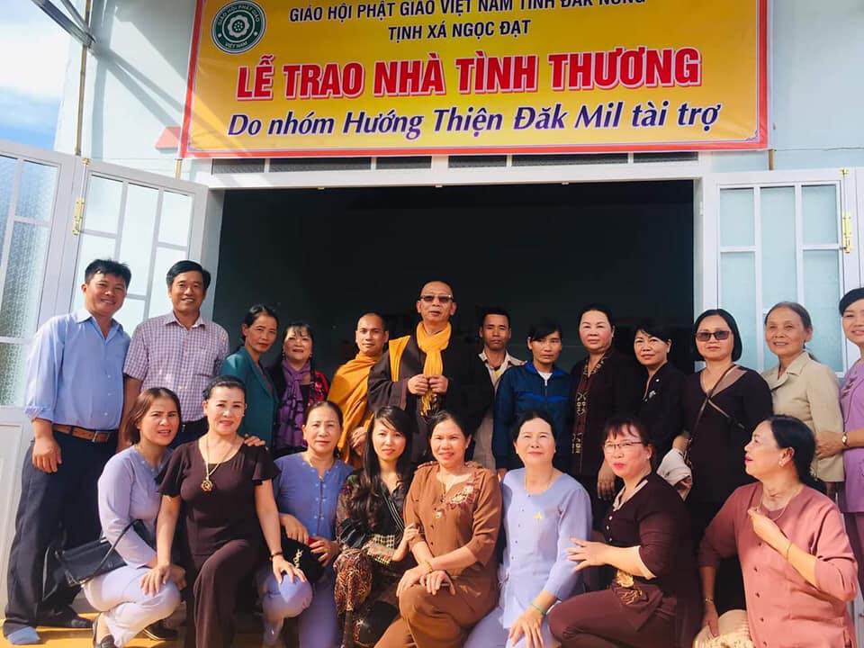 Nhóm Hướng Thiện Đắk Mil trao nhà tình thương nhân Vu Lan 2019