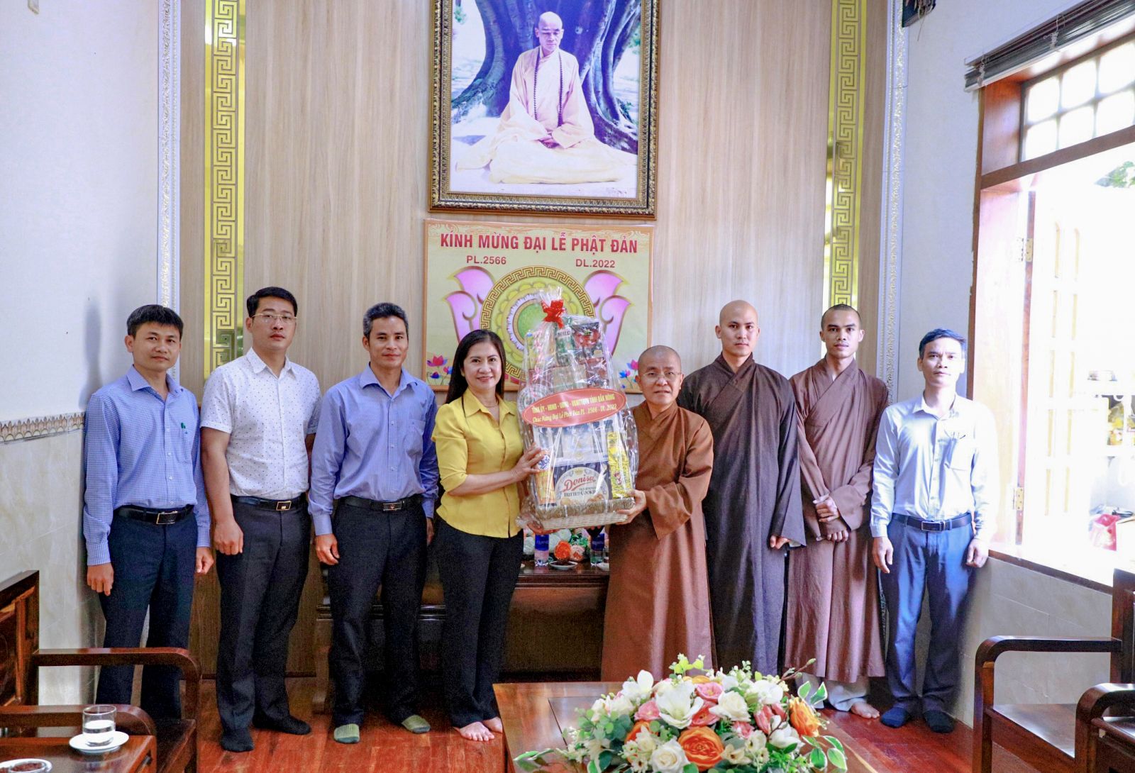Các phái đoàn lãnh đạo tỉnh Đăk Nông thăm và chúc mừng Đại lễ Phật đản tại Chùa Pháp Hoa.