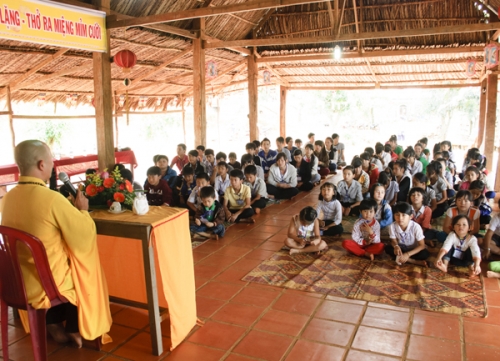 Tuy Đức: Chùa Viên Sơn tổ chức khóa tu Tuổi trẻ an lạc