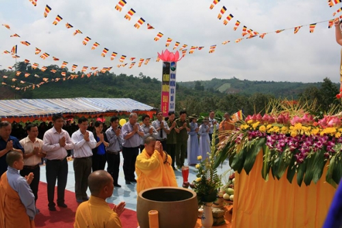 Đăk Song: BTS Phật giáo huyện tổ chức đại lễ Phật đản PL.2560