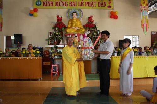NPĐ Phước Hoa tổ chứcĐại lễ Phật Đản 2015