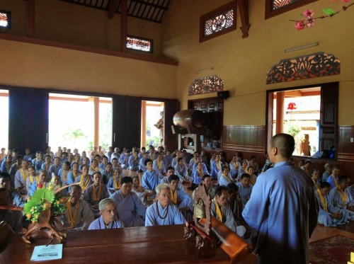 Phật giáo huyện Đăk Rlấp tổ chức khóa tu một ngày an lạc