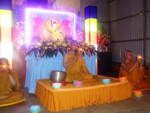 Đạo tràng Ngọc Đạt trang nghiêm tổ chức Đại lễ Phật đản PL: 2561