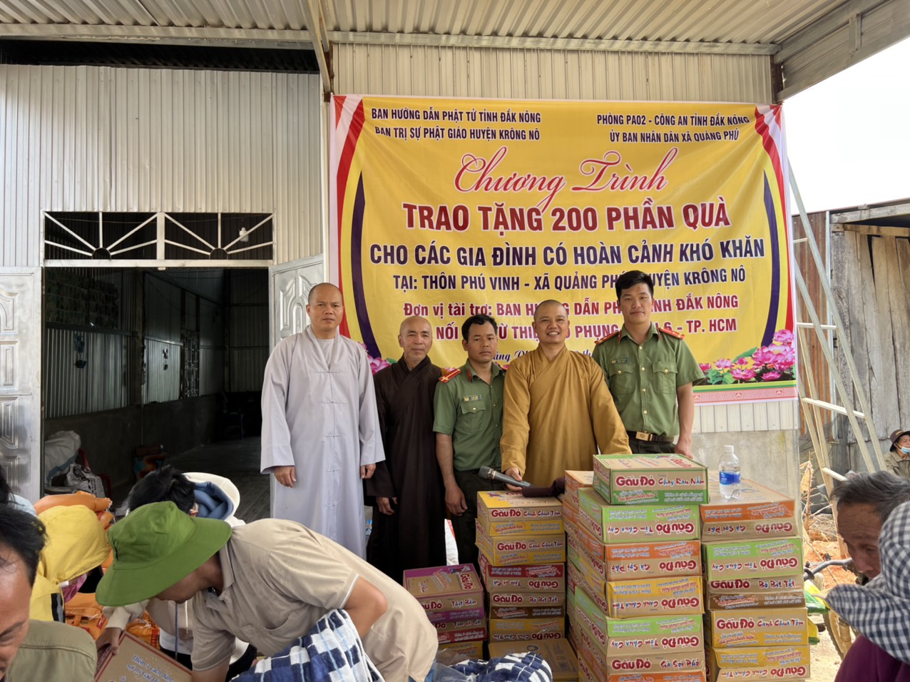 Ban Hướng dẫn Phật tử tỉnh Đăk Nông trao tặng 200 phần quà cho bà con đồng bào H’Mông tại huyện K’Rông Nô