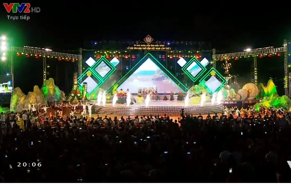 Hoành tráng khai mạc Lễ Hội Thổ Cẩm Việt Nam lần 1 diễn ra tại Đắk 