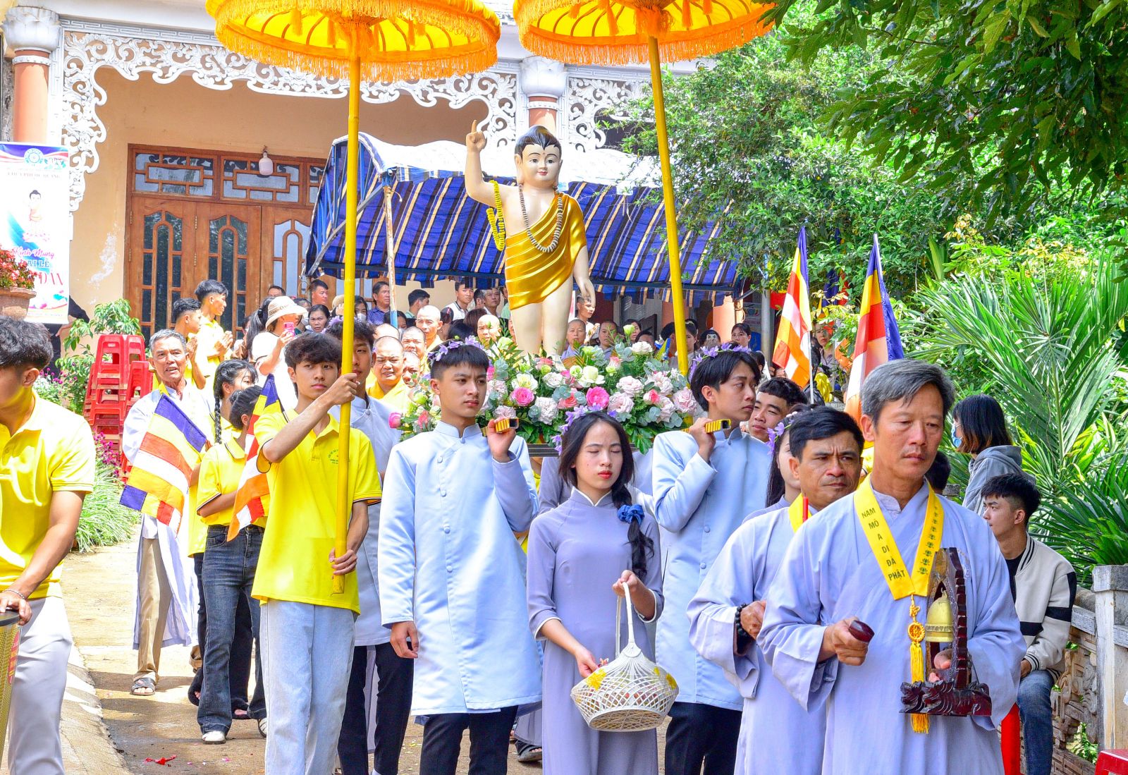 Đắk Song: Chùa Phước Quang trang nghiêm tổ chức lễ rước Phật và cử hành nghi lễ Tắm Phật (Mộc Dục) PL. 2568