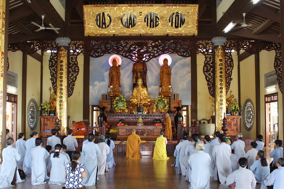 Ban trị sự Phật giáo huyện Cư Jut cúng dường 2 trú xứ trường hạ tỉnh nhà