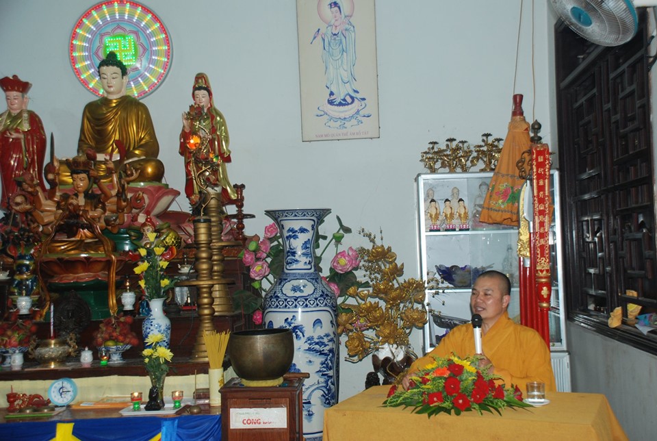 Đại đức Trưởng Ban Hoằng pháp thuyết giảng Vu Lan tại chùa Phước Sơn-Cư Jut