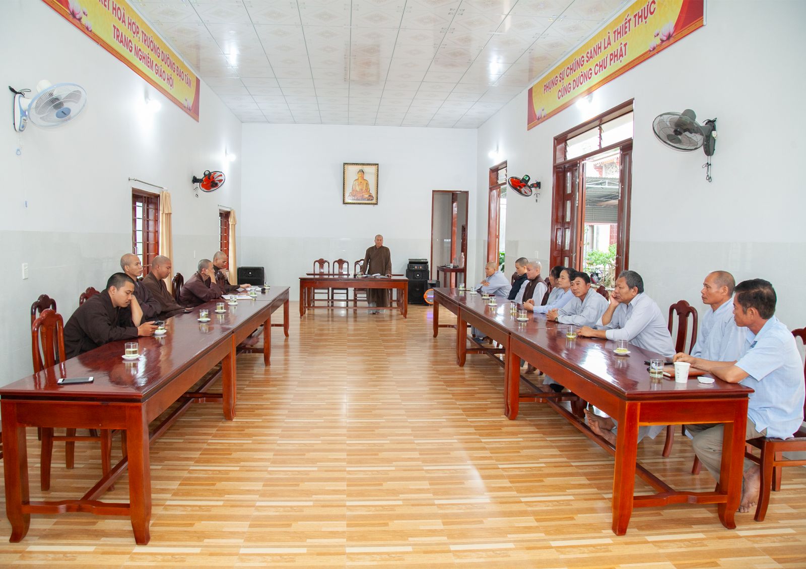 Ban Trị sự PG huyện K'Rông Nô họp tổng kết công tác Phật sự năm 2022 .