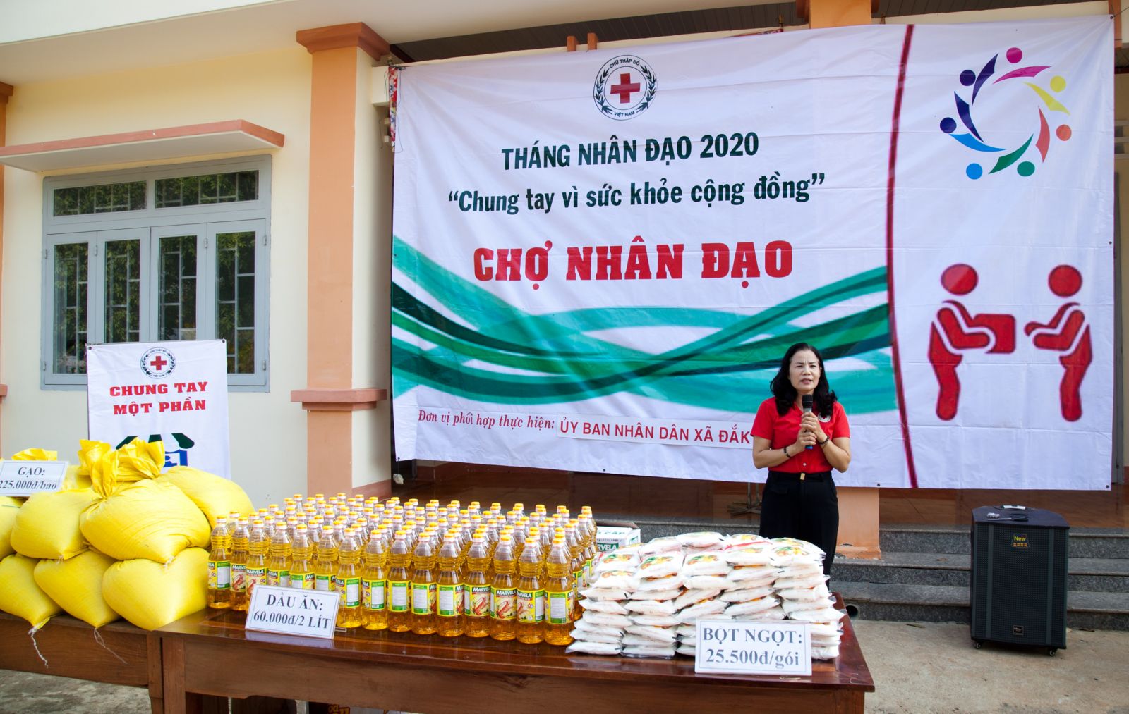 Krông Nô - Hội chữ thập đỏ tỉnh Đăk  Nông về triển khai mô hình Chợ Nhân đạo tại xã Đăk Drô.