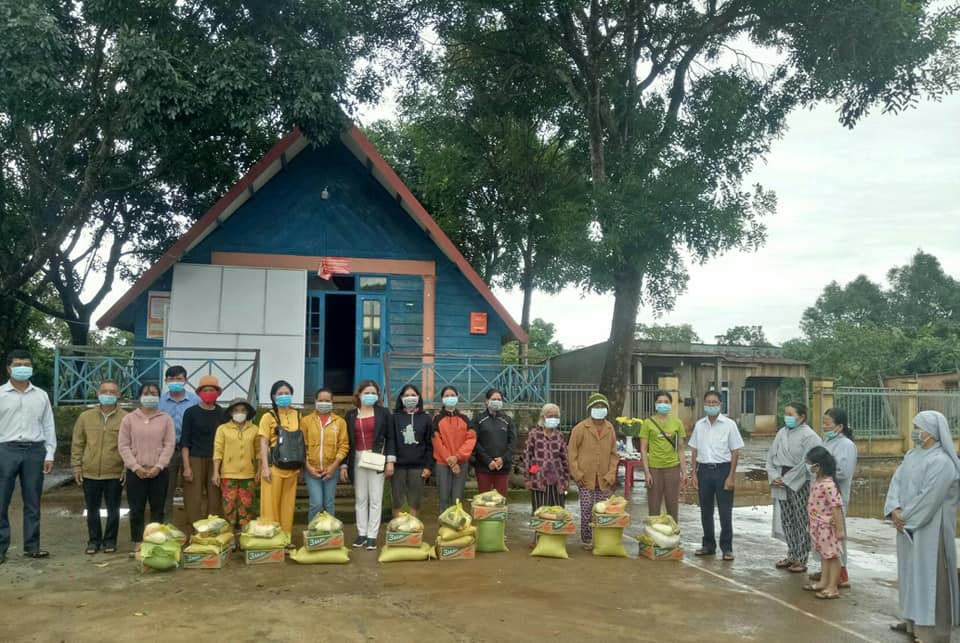 Trao giếng nước cộng đồng cho Buôn Zara xã Nghĩa Thắng, Đắk R'lấp