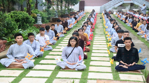 Thiền định giúp trẻ em Singapore thích ứng với căng thẳng