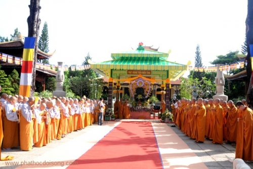 Lễ cung nghinh tôn tượng Phật Hoàng Trần Nhân Tông bằng ngọc bích