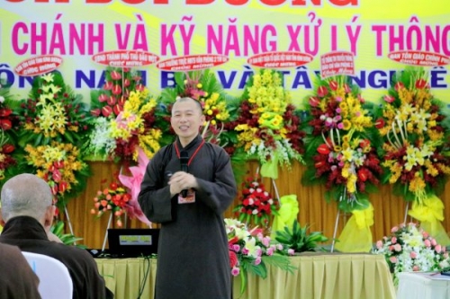 TT.Thích Minh Nhẫn chia sẻ đề tài “Chiến lược phát triển Truyền thông Phật giáo – Kênh Hoằng pháp thời đại kỹ thuật số”