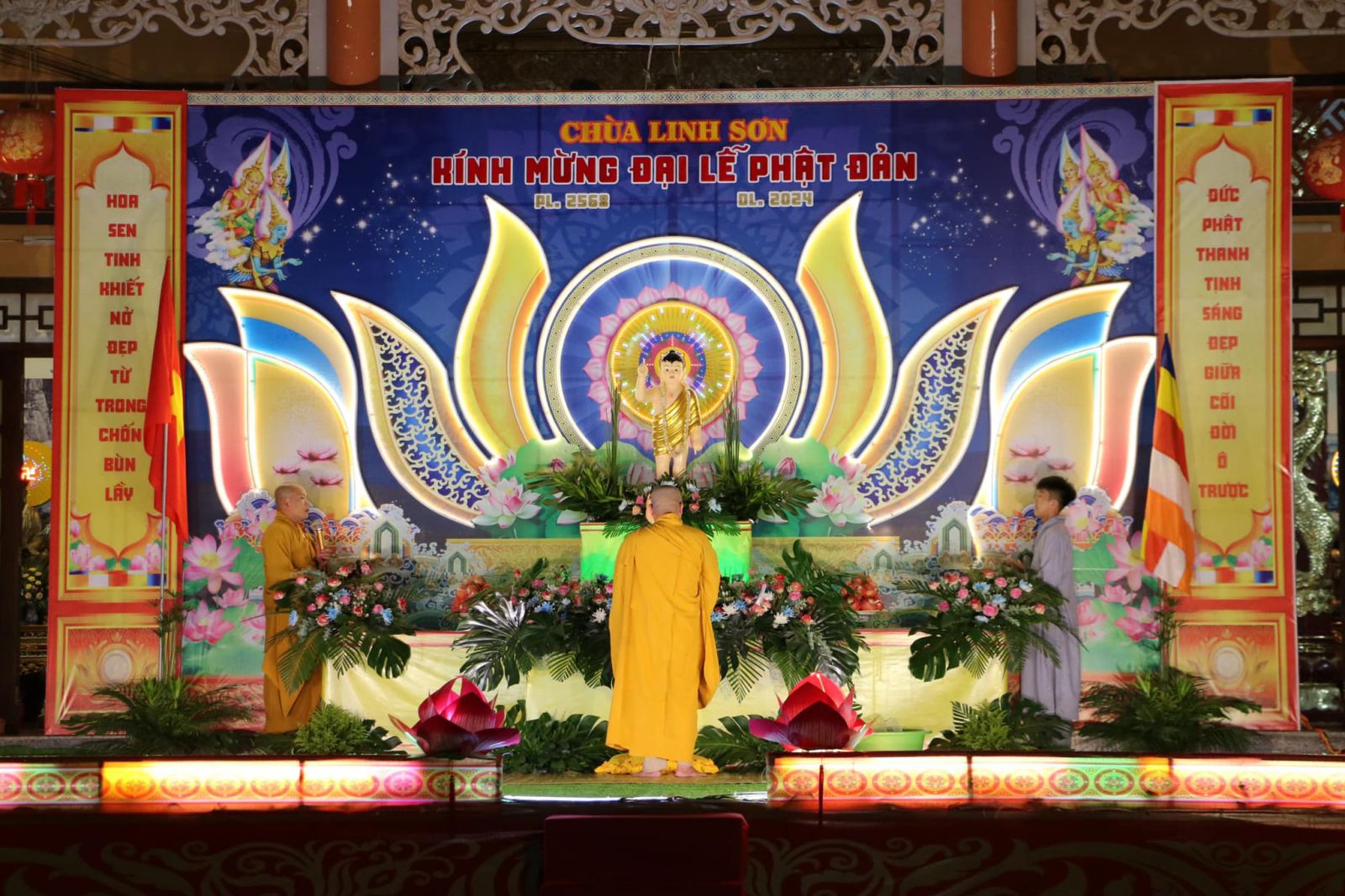 Đăk Mil: Lễ khai kinh Phật Đản và lễ Tắm Phật PL. 2568 tại lễ đài chùa Linh Sơn